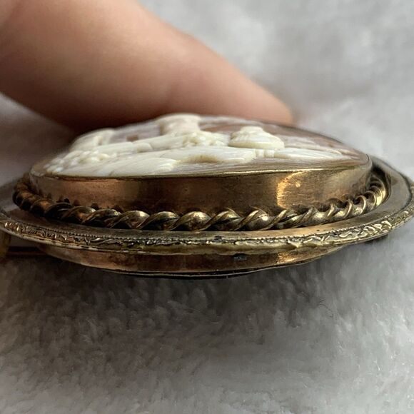 Large Antique Victorian Spinning Mourning Brooch Rolled Gold Carved Shell Cameo - Picture 4 of 9